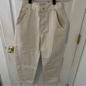 Pull&Bear cream high waist ballon denim jeans size 6